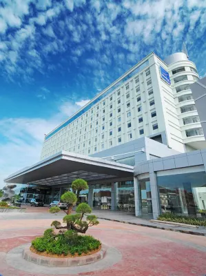 Novotel Bangka - Hotel & Convention Centre - Pools
