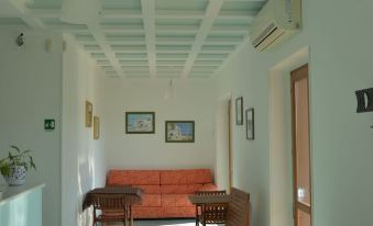 Larus Hotel