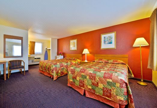 로드웨이 인 폴브룩 객실 사진