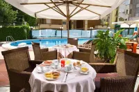 Park Hotel - breakfast