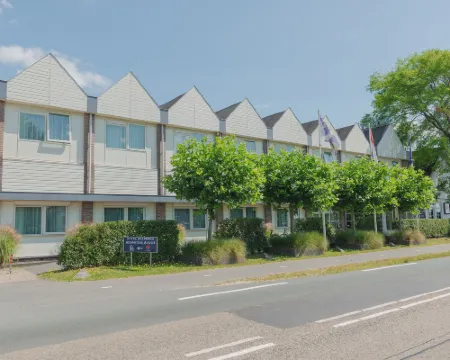 ホテル ハーバーグ アムステルダム エアポート バドフーフェドルプのホテル