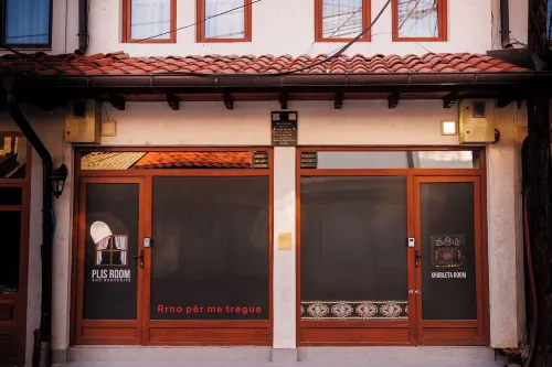 Plis Room - Old Bazaar