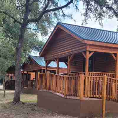 Al's Hideaway Cabin and RV Space, LLC Hotel Exterior