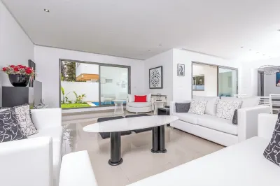 Opéra House Hotels in 