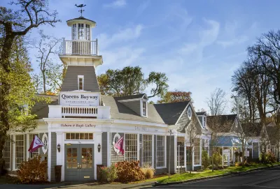 Inn on the Square Hotels near Mullen-Hall Playground