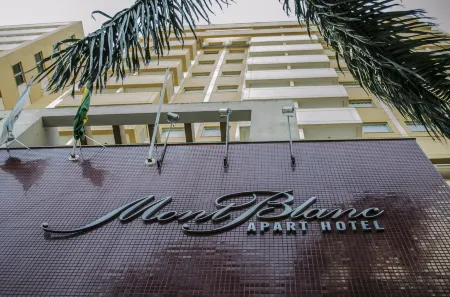 Mont Blanc Apart Hotel - Duque de Caxias Отели рядом с достопримечательностью «Praça Beira Mar»
