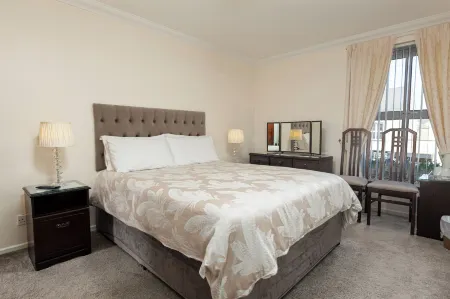 The Derg Arms B&B Отели в г. Страбан