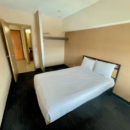 Residence & Conference Centre - Ottawa West