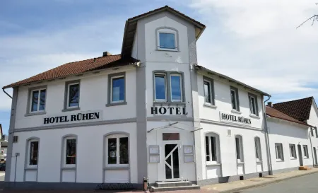 Hotel Rühen, 24 Stunden Check in, Küche, Kostenfreie Parkplätze Отели в г. Нетгау