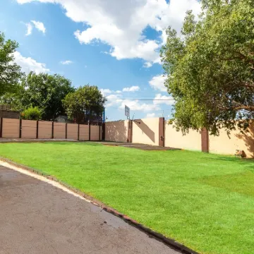 Meredale Lodge Hotels near Gold Reef City