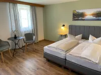 Hotel Garni Kern Hotels in Halfing