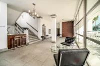 Air Venice on the Beach Hotels in Venice