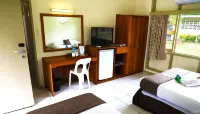 Huon Gulf Hotel فنادق في لاي
