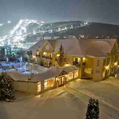 Hotel Chateau Bromont Hotel Exterior