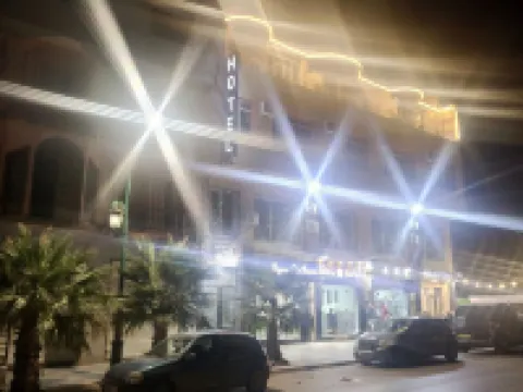 Hôtel el menzah kazi飯店 托連森住宿飯店