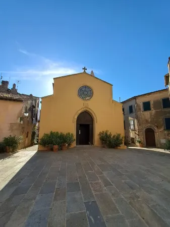 Toscana romantica, tra mare, uliveti e medioevo