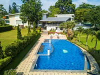D'Agape Meeting & Conference - Pools
