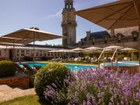 Cliveden House - an Iconic Luxury Hotel - С бассейном