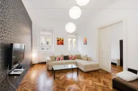 Tia Apartments and Rooms