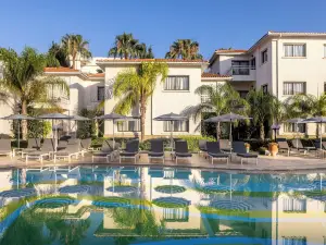 King Jason Paphos - Designed for Adults by Louis Hotels