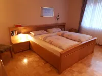 Familienurlaub in Ostfriesland für Max 7 Pers in 2 Wohnungen, Auch Einzeln Wohnungen Hotels in Ochtersum