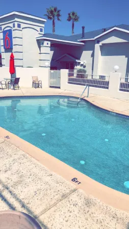 Motel 6 Safford, AZ Отели в г. Тэтчер