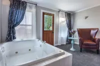 Wild Iris Inn Hotels in La Conner