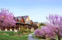 Big Cedar Lodge Hotels in Ridgedale