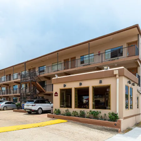 Sundial Inn