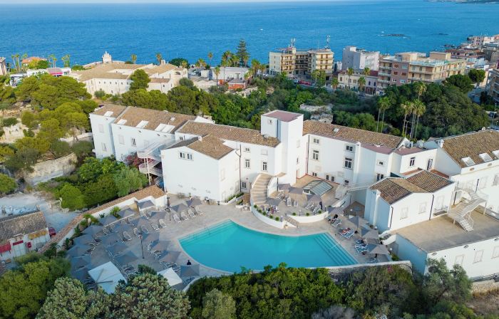 Grand Hotel Villa Politi