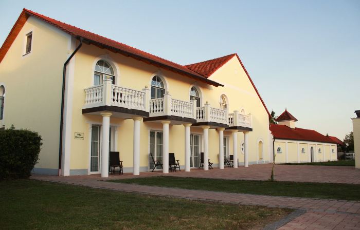 Hotel und Pension am Donaubogen
