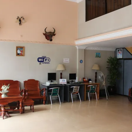 Lucky 2 Guesthouse