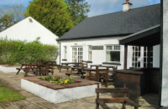 布朗鱒高爾夫鄉村酒店 巴利馬尼酒店