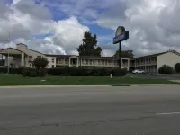 Days Inn by Wyndham Kerrville Hotels in Center Point