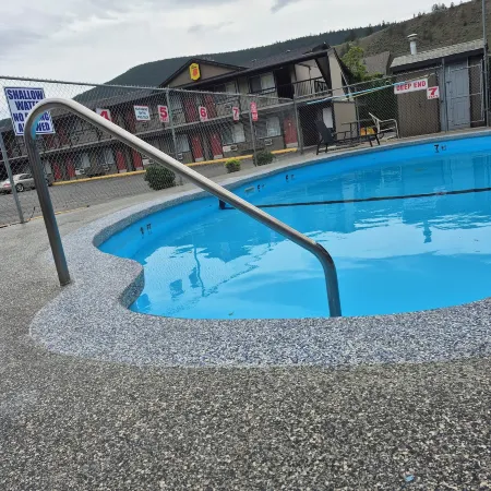 Super 8 by Wyndham Kamloops East