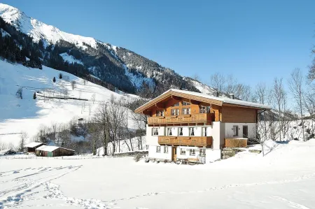 Apartment in Fusch Near Grossglockner Road Отели в г. Гемайнде Фуш-ан-дер-Гросглоккнерштрасе