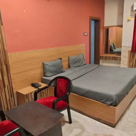 Nirmalya Plaza
