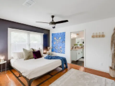 8ベッド 4バス ニアバイ プール ブランコ ワイン トレイル タウン スクエア ブランコのホテル