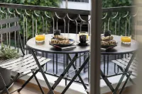 Elliot Petralona, Athens Hotels in Kallithea