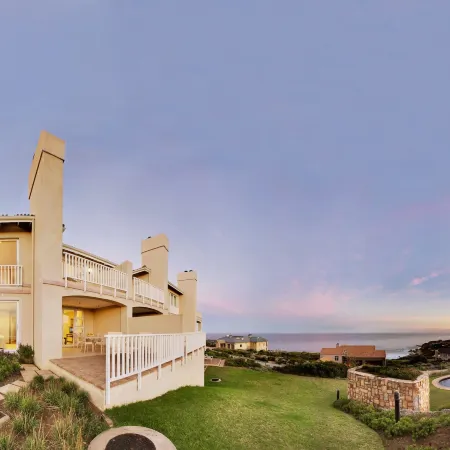 Pinnacle Point Beach and Golf Resort