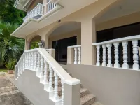 Ocean Vista Hotels in Au Cap