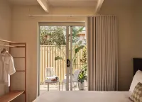 The Isla & Casita Hotels in Broulee