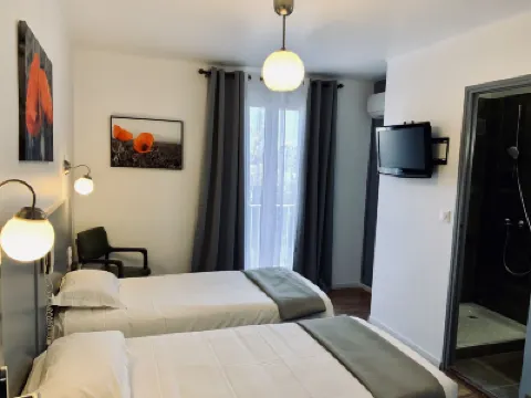 Les Arbousiers Hôtels à : 