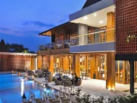 Djoglo Luxury Bungalow Hotels in Jabung