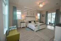 Beach Front 5 bed 4 Bath Luxury House Hot Tub Fenced Yard Pets Welcome - 4-Star