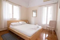 Cozy Apartment Next to Alimos Beach