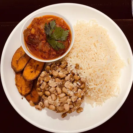 House 919 Suites And Apartments Отели рядом с достопримечательностью «Терминал аэропорта Абуджа Ннамди Азикиве»