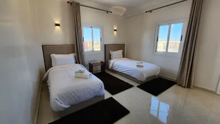 Hôtel Mokawama Отели в г. Дахла