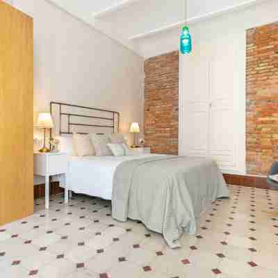 Genteel Home Cervantes Rooms