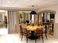 Le Laurier Fleuri Hotels in Monnières